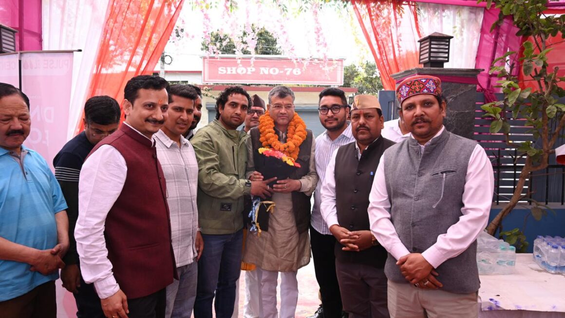 देहरादून में 15वें विशाल स्वैच्छिक रक्तदान शिविर में उमड़ा जनसैलाब, 210 यूनिट रक्त हुआ एकत्र