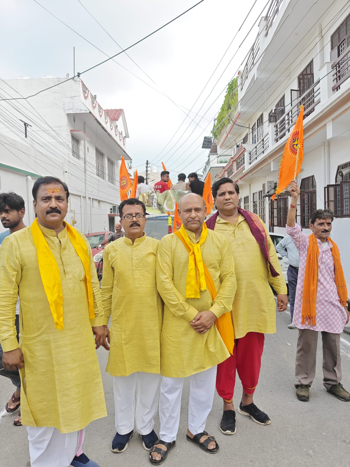 धर्मपुर के प्राचीन शिव मंदिर में भव्य कलश यात्रा के साथ श्री शिव महापुराण कथा ज्ञान महायज्ञ का शुभारंभ